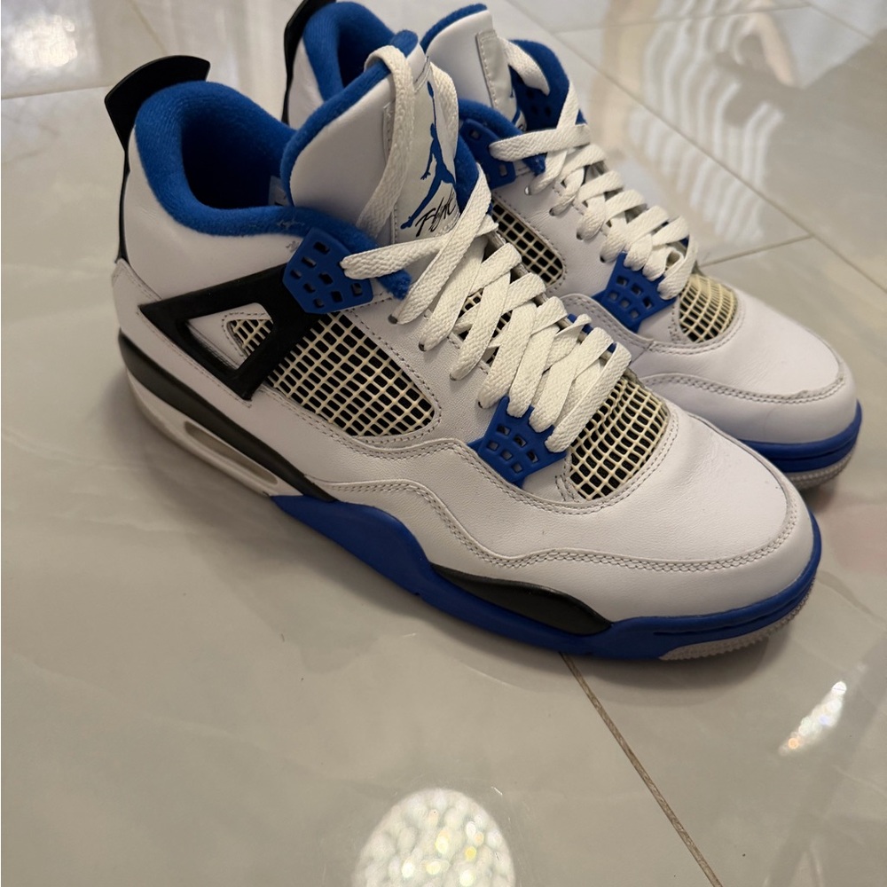 Jordan 4 - Military Blue